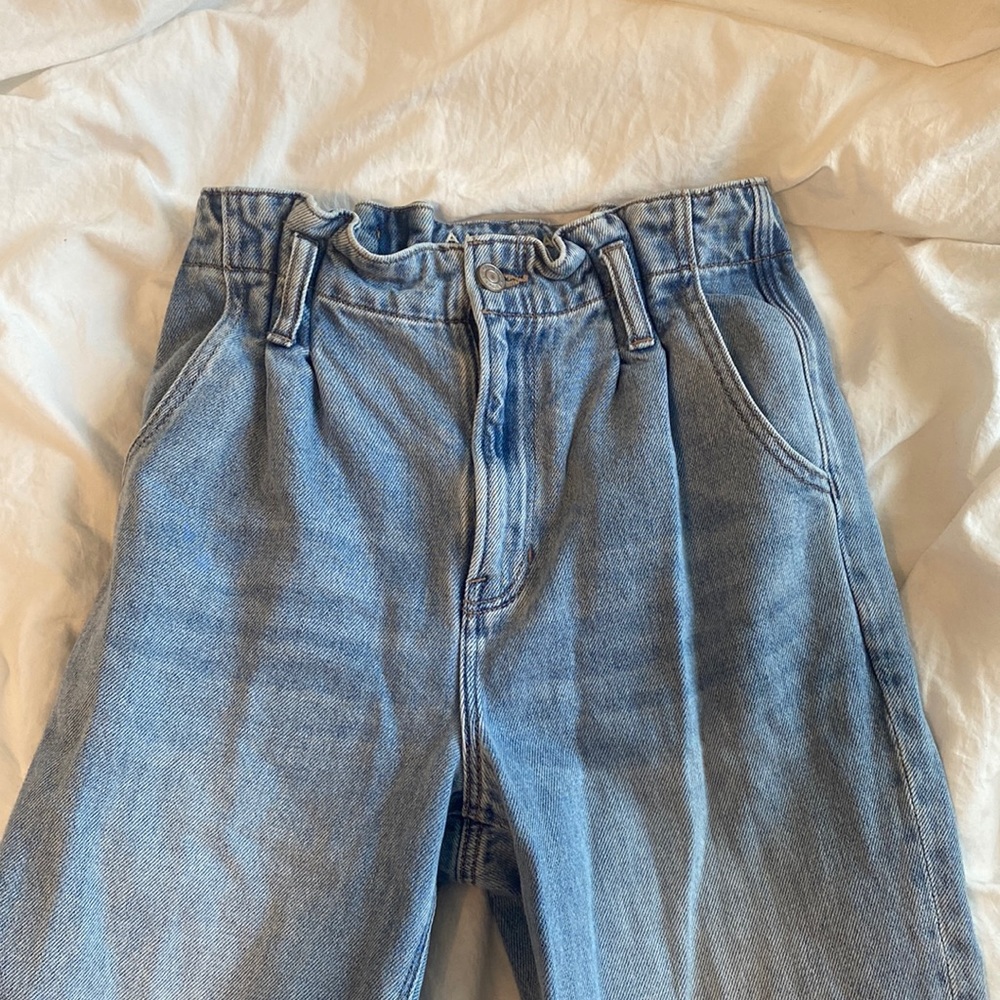 American Eagle mom jeans